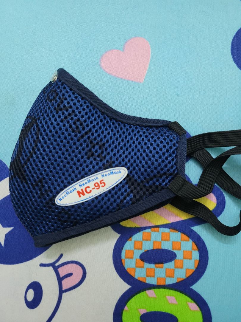 Tiki giao hàng nhanh chóng. Sản phẩm rất đẹp và đóng gói cẩn thận. Chưa biết chất lượng ra sao. Nhưng ủng hộ shop 5 sao