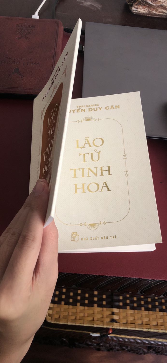 Sách đẹp, và quan trọng là kiến thức bên trong thì quá đỉnh. Cảm ơn cụ Thu Giang Nguyễn Duy Cần vì đã là người thầy (dù không cùng thời) của chúng con.
