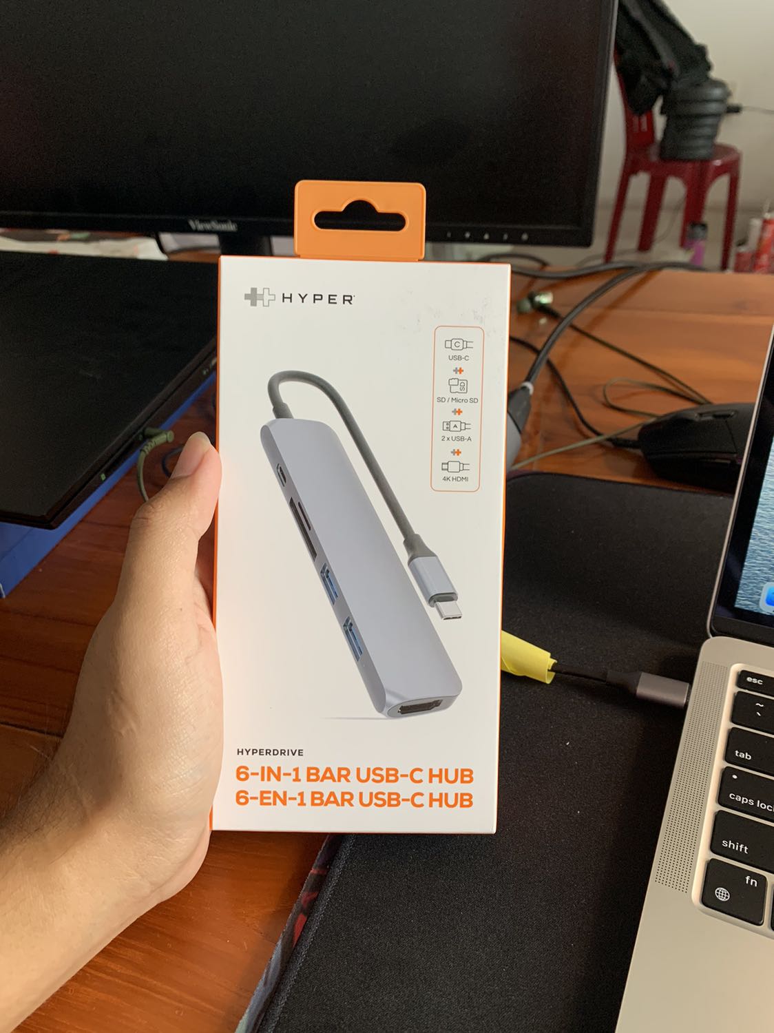 Dùng tạm ổn, hơi nóng. Với 1tr3 thì không thể đòi hỏi như belkin được.