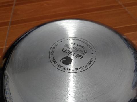 Giao hàng nhanh, sản phẩm chắc chắn, độ sâu chảo khoảng 10cm, khá tốt