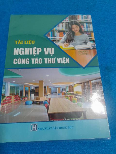 Bìa đẹp. Nội dung từ từ sẽ nghiẻn cứu