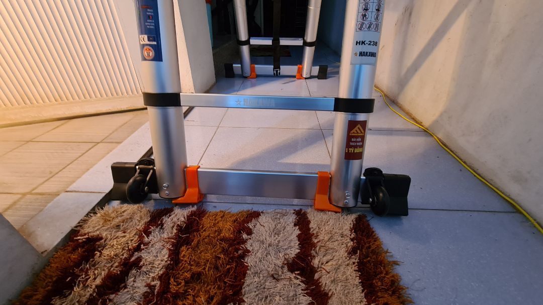 sản phẩm tốt nhưng sẽ hoàn hảo hơn nếu:
- có hướng dẫn sử dụng, lắp ghép chi tiết hơn
- bavia cắt gọn gàng hơn
- bổ sung xốp lót vì khi nhận được sản phẩm xốp đã vỡ 1 vài tấm.
dù sao đây vẫn là 1 sản phẩm tốt, 5 sao cho hãng