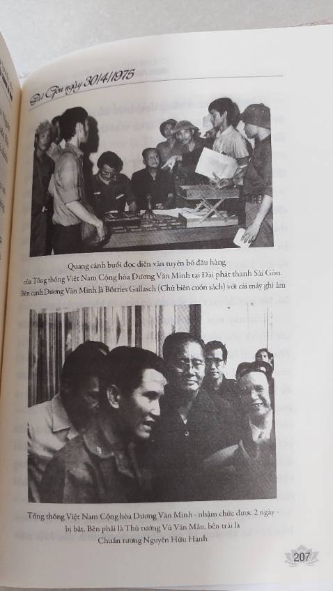 Tâp hợp gần 20 bài báo của các báo chí quốc tế nhân kết thúc 30 năm chiến tranh . Không chỉ sự kiện 30.4, một số bài báo là sự lần giở về những cột mốc trước đó như hiệp định Giơnevơ 1954, Cuộc đảo chính 1963 lật đổ chính  quyền Diệm Nhu, cuộc tổng tiến công tết Mậu Thân 1968, Hiệp định Paris 1973.
Với cá nhân người đọc các nội dung này thiếu tính thời sự, không cung cấp những góc nhìn mới cũng như những phân tích đánh giá chuyên sâu dưới bất cứ góc độ nào liên quan đến cuộc chiến mà thuần túy là những ghi nhận mang tính báo chí hay những cảm xúc nhất thời của nhà báo đối với các sự kiện.