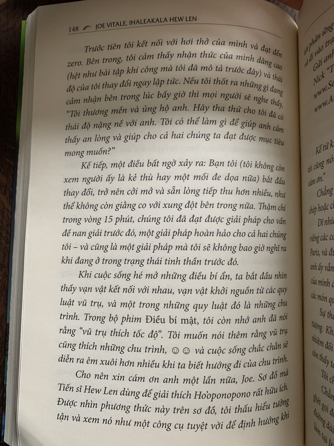 / Zero Limits là 1 trong những cuốn sách huyền học rất hay qua cách khám phá ho'oponopono của nhà trị liệu tâm lý cổ Haiwaii thông cuộc hành trình khám phá của Joe Vitale mang lại rất nhiều thông điệp đầy ý nghĩa và tích cực. Khi đọc cuốn này mình cảm thấy như tinh thần thư thái và giảm stress rất nhiều. Sản phẩm đc recommend bởi tiki rất thú vị.