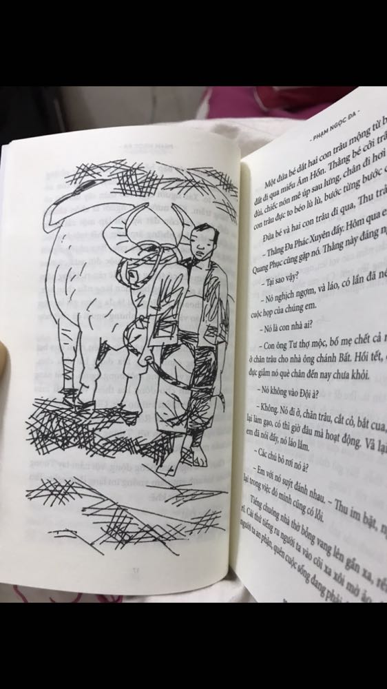 Kim Đồng tái bản mấy cuốn sách rất hay và ý nghĩa.  Chất lượng nên mua nhé.
Nội dung hay, mang tính lịch sử và văn hoá . Giao hàng khá nhanh, mua lúc giảm giá nên hài lòng .