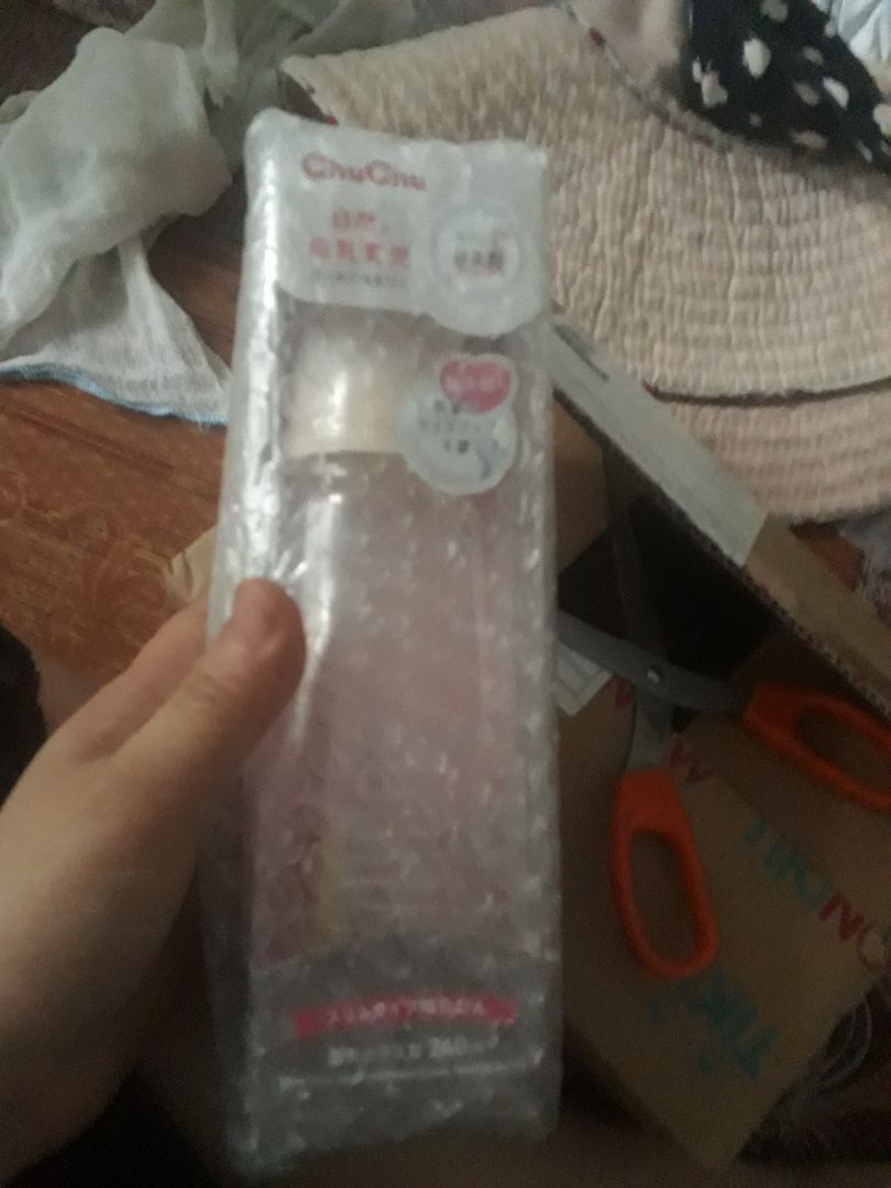 bình sịn sò bé bú không bị trật khớp ngậm