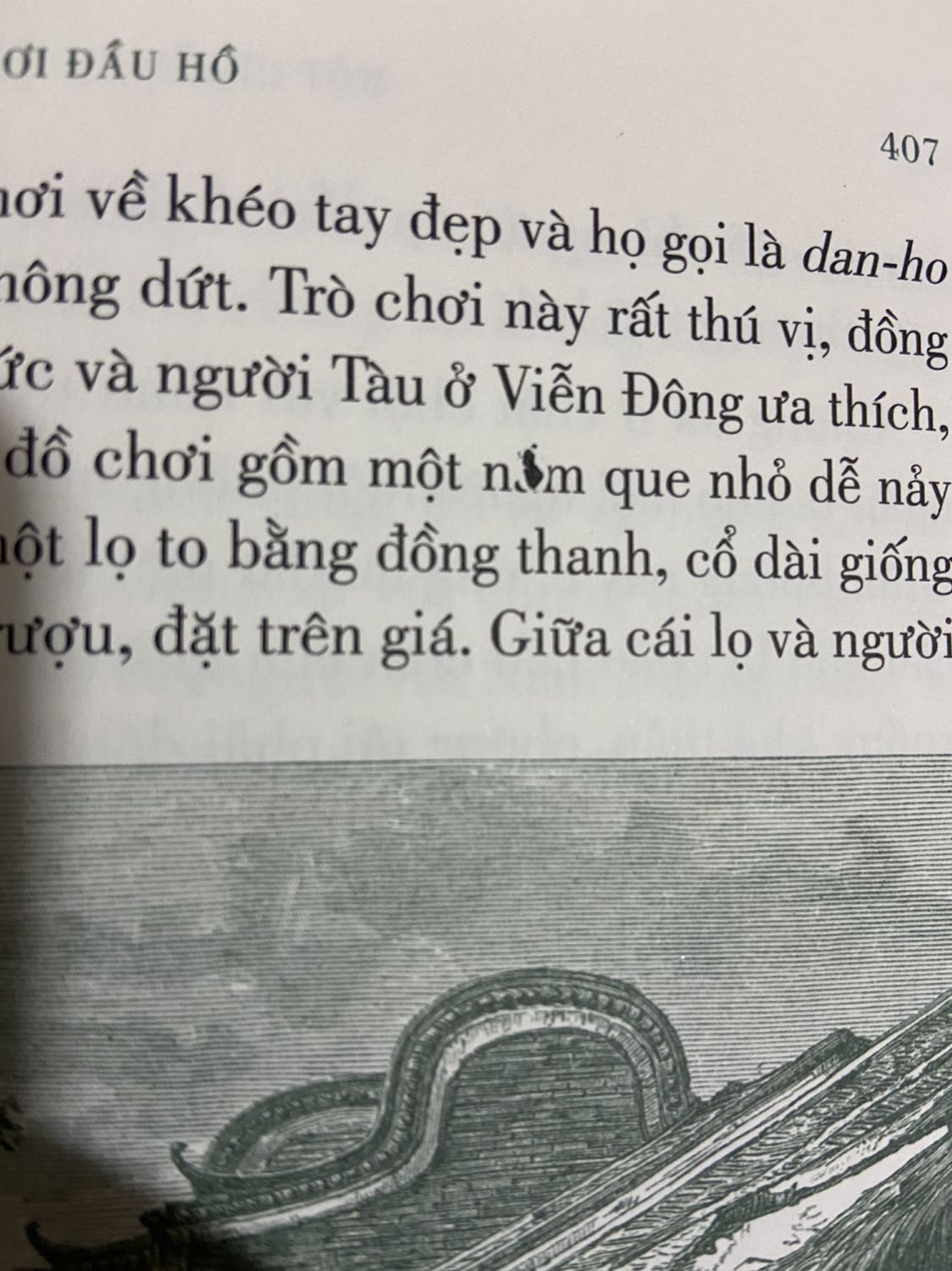 Bản đặc biệt mà kém xa bản phổ thông quá nhiều mà giá lại quá cao, quá xa vời ảo tưởng *** giá bán. Không ngờ mua sách giá cao dù đã được giá khuyến mãi áp mã ưu đãi nhưng để rồi nào ngờ chất lượng thấp, sách móp méo gãy dập, cong vênh. 

Tiki giao sách trong 1 cái hộp mỏng manh, sách dập gập đầu méo mó, giao hàng quá lâu. Không email thông báo giao hàng như mấy lần trước. KHUYÊN CÁC BẠN CHỈ MUA SÁCH SHIP NHANH 2H SÁCH VẬN CHUYỂN XA RẤT LÀ ĐÁNH CƯỢC MAY RỦI, HÊN XUI, ĐEN ĐỎ… NHẬN SÁCH BÓC HỘP RA MÀ NHÌN MẤT CẢM TÌNH - BỰC CẢ MÌNH… TIKI NÊN RÚT KINH NGHIỆM SÂU SẮC VỀ MẤY ĐƠN GIAO HÀNG XA MÀ NHẬN HÀNG GẦN NHƯ TỒI TỆ…

Bìa và hình ảnh trong sách tệ.