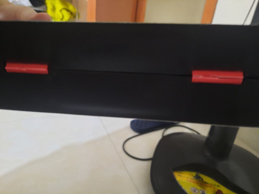 về mở ra thì thấy gãy khớp nối ở giữa rồi, nhưng thôi dịch này ngại đổi trả và sp rẻ nên k vấn đề gì