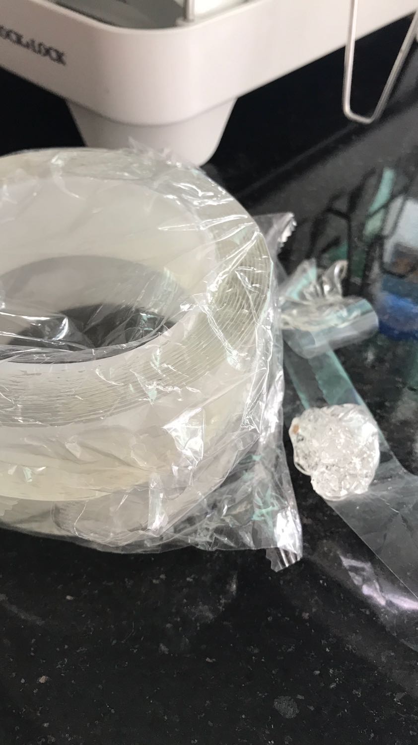 Giao hàng không đúng yêu cầu mua. Mua loại băng keo chịu nước thì giao hàng băng keo 2 mặt. Yêu cầu shop cho người thu hồi lại hàng