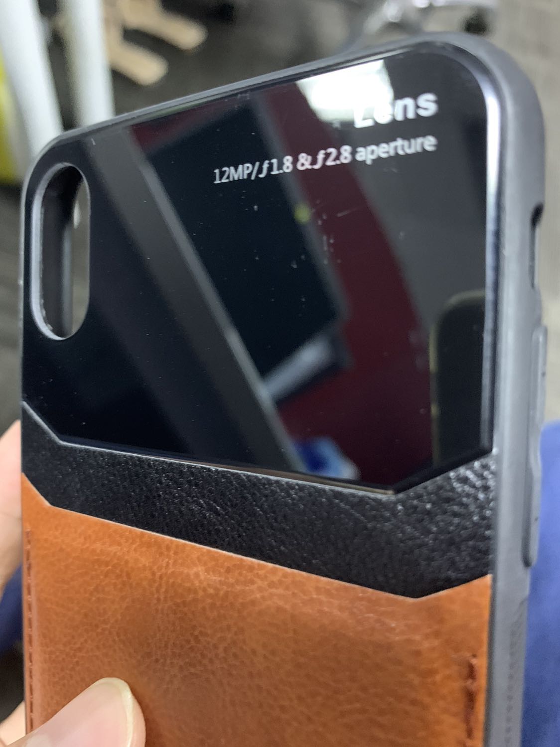 Mặt lưng bị trầy khi nhận hàng. Ông đồng nghiệp mua bên *** có 59k/cái y chang!