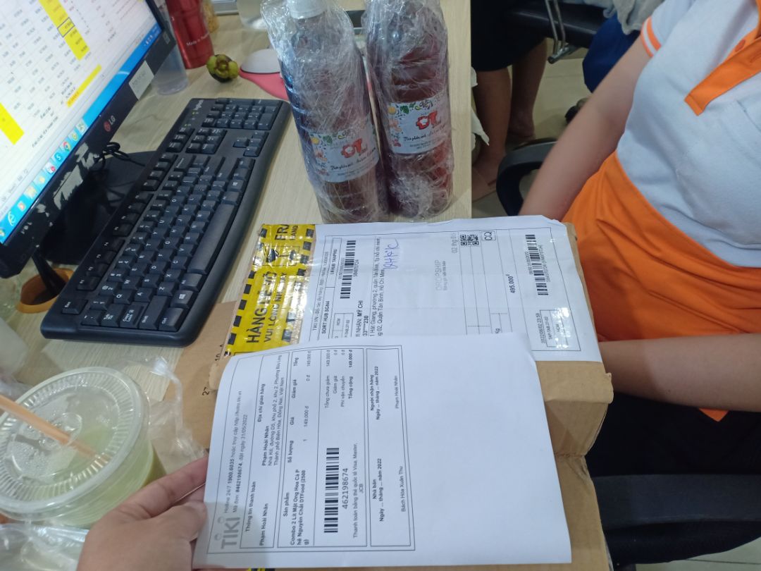 ngũ cốc oki, nhà mình chuyên dùng loại này. nhưng shop làm việc lơ là giao sai hàng cho khách, đợi hoàn trả thì quá lâu  vì phải kiểm tra đủ thứ nhưng sản phẩm và bill giao sai lại là của shop. chờ quá lâu nên mình đã mua chỗ khác cho mẹ mình dùng trước. cho sản phẩm 5* nhưng shop thì chỉ 2* thôi. chán vì phải chờ đợi