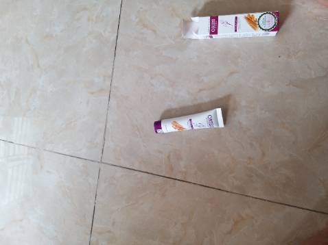 Rất ok cực kỳ hài lòng mới nhận hàng sử dụng liền  cảm nhận đa mềm hẳn thấm nhanh mùi thơm nhẹ mùi  Enchanteur.  Cảm ơn shop nhé