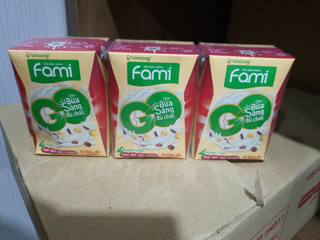 sữa đóng nguyên thùng, bọc cẩn thận, giao hàng nhanh. giá mua được lúc khuyến mãi và thanh toán qua áp được giảm giá nên rất hợp lý. sữa thơm và rất dễ uống