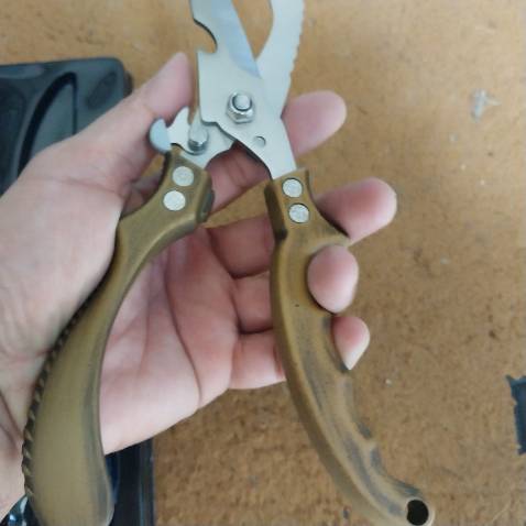 Kéo sắc bén 
Cắt xương gà như cắt giấy 
Tốt 
Hàng Germany có khác 
Rẻ shop tư vấn nhiệt tình 
Ok