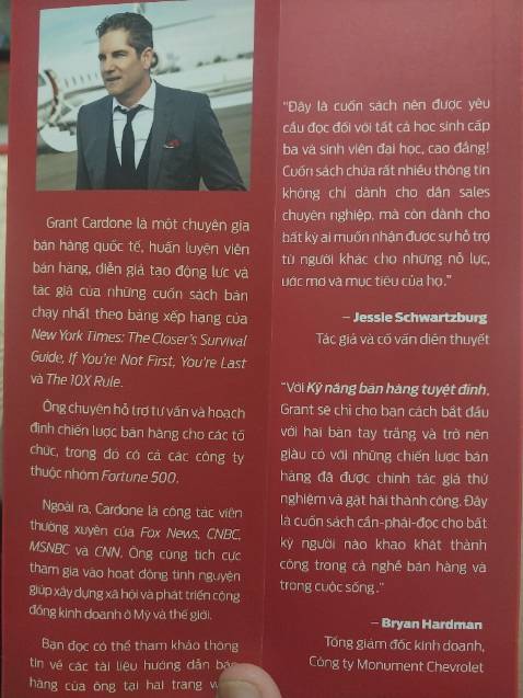 Đây là quyển sách theo mình giống như là một chỉ dẫn ban đầu cho những ai có sự quan tâm và bắt đầu tìm hiểu hay mới vào làm công việc bán hàng. Mình thấy đây như một cuốn cẩm nang tóm tắt lại các quan điểm ngắn gọn, hữu ích cần phải làm quen chứ tác giả không trình bày các kỹ năng nghiệp vụ chuyên sâu khi bán hàng. Đây là một tác phẩm cực kỳ dễ đọc và phù hợp cho mọi người nhưng để đem vào thực chiến bán hàng thì mình nghĩ cần phải học thêm các khóa đào tạo bên ngoài nữa. Các bạn nên mua và đọc quyển sách này, chúc các bạn đọc sách vui vẻ nhé !!!