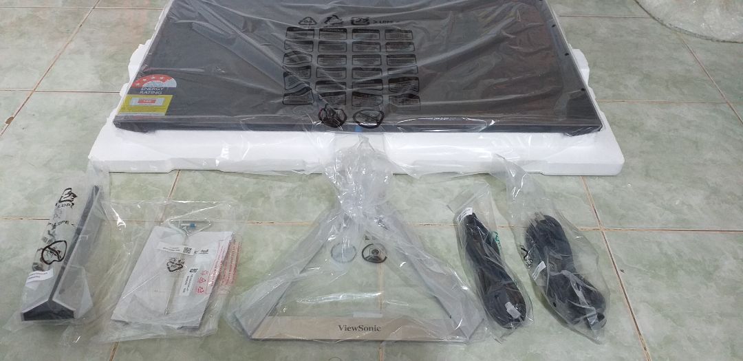 Lần đầu mua sản phẩm. Tiki gói hàng kĩ, dịch vụ giao nhận ok, nhưng màn hình bị lỗi. Đang chờ bộ phận kĩ thuật hỗ trợ kiểm tra để đổi trả. Hơi thất vọng.