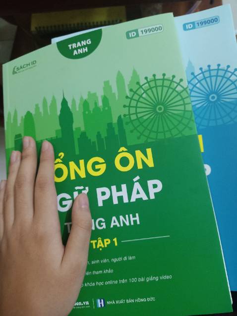 Sách to dày, chất lượng in tốt