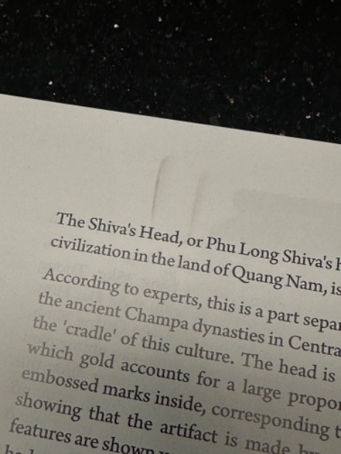 Sách hay, vừa để đọc vừa để trang trí. Nhưng cuốn sách này rất là nhàu, cũ, góc sách bị bẹp, tay ai bẩn tạo vết trong một vài trang. Rất chi bực bội.
P/s: Cửa hàng đã liên hệ và đổi sách khác. Từ 1 sao thành 4 sao. Cuốn sách như vậy không hề là do vận chuyển, lưu ý sự trung thực khi bán hàng.