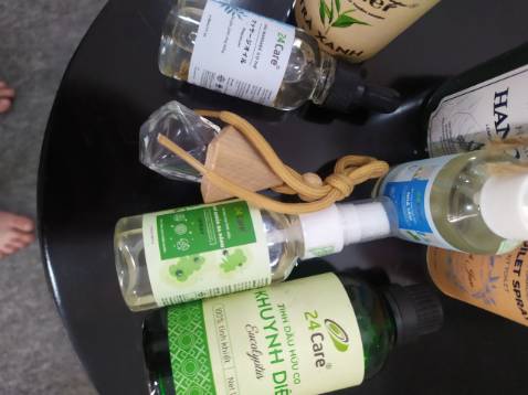 Chất lượng sản phẩm tốt, bao bì cẩn thận, giao hàng nhanh, giá cả rất hợp lý. Một sản phẩm rất rất nên mua nhất là vào mùa mưa nhiều muỗi. Mình đã đặt mua 3 lọ, sẽ mua để dùng và tặng người thân. Mong shop thường xuyên có chương trình khuyến mãi để mình có thể mua để tặng và quảng bá sản phẩm tốt đến nhiều người. Chất lượng sản phẩm tốt, bao bì cẩn thận, giao hàng nhanh, giá cả rất hợp lý. Một sản phẩm rất rất nên mua nhất là vào mùa mưa nhiều muỗi. Mình đã đặt mua 3 lọ, sẽ mua để dùng và tặng người thân. Mong shop thường xuyên có chương trình khuyến mãi để mình có thể mua để tặng và quảng bá sản phẩm tốt đến nhiều người.