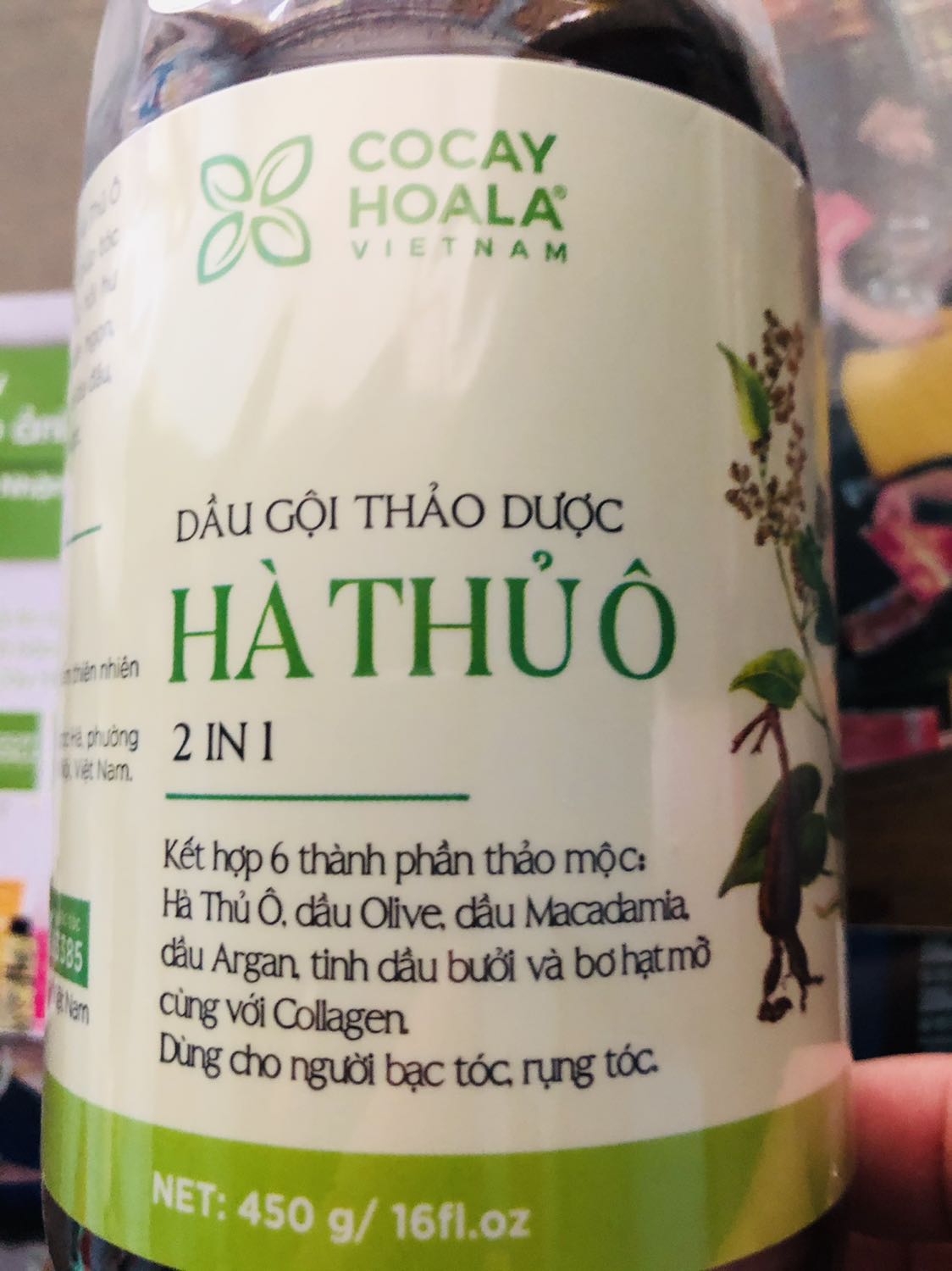 Thơm mùi cỏ cây, dịu nhẹ, mùi dai. Tóc giữ ẩm tốt , vuốt thấy mượt mượt. 

Còn về trị tóc bạc sớm để thời gian sau mới biết được. 

Tôi là Người khó tính về mua sắm, đánh giá cho sản phẩm chất lượng cực kỳ hài lòng. ?
Thêm 5 sao bình luận nữa. ⭐️⭐️⭐️⭐️⭐️