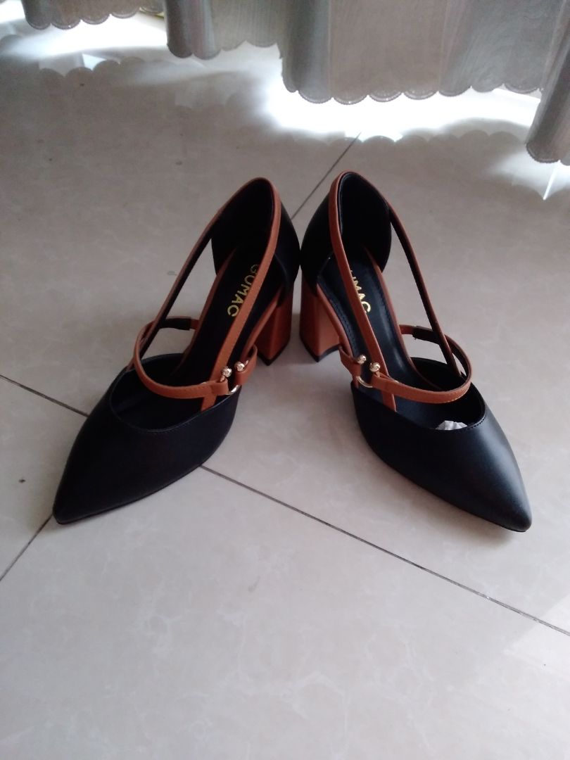 giầy đẹp, giá tốt, còn chất lượng thì để sử dụng sẽ đánh giá sau. thươ ng hiệu gumac thì tôi đã mua quần áo nhiều và sử dụng rất tốt,còn giầy thì lần đầu mua.