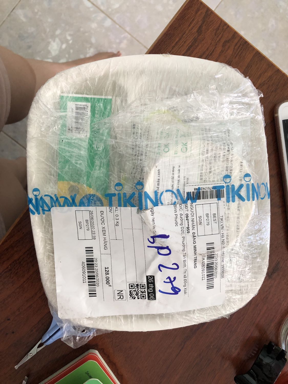 Gói hàng chỉ bằng bọc cuốn,làm trầy hết dĩa!mua 1 lần ko quay lại nữa đâu