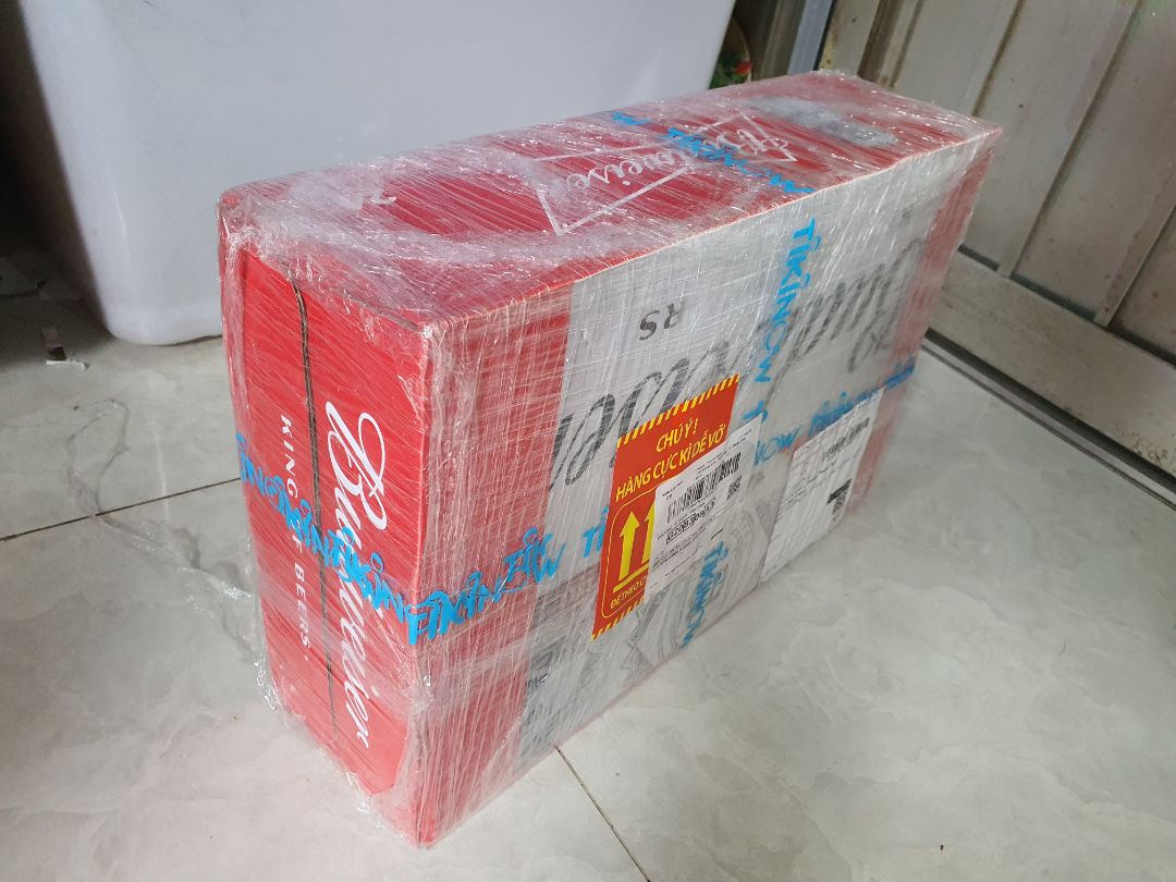 quảng cáo có tặng túi nhỏ nhưng hàng nhận chỉ có thùng bia. Quảng cáo không đúng.