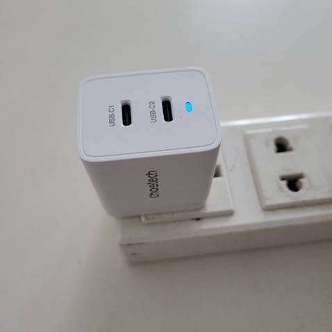 Sản phẩm đúng như mô tả, sạc pin nhanh, không bị nóng, 2 cổng C tiện lợi sạc cho 2 điện thoại cùng lúc, sẽ ủng hộ shop tiếp