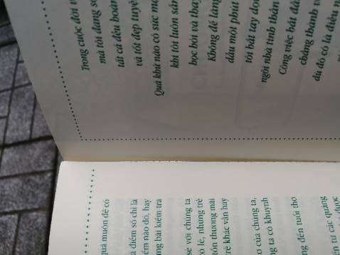 Tôi đã mua sản phẩm này 2 lần, lần 1 bìa sách rất tốt, lần 2 bìa sách dán không dính tách ra từng tờ như vậy hơi thất vọng. Tôi đang suy nghĩ để mua thêm vì nội dung sách này rất phì hợp với nhiều người và tộ mong muốn được tặng nó. Vì vậy mỗi cuốn sách đều có cai trị riêng của nó. Hãy kiểm tra và đóng gói sản phẩm cho chính mình nhé Nhà Bán Hàng. Lần sau tôi sẽ vẫn đặt lại. Hy vọng sẽ không không lặp lại tình trạng này nữa .