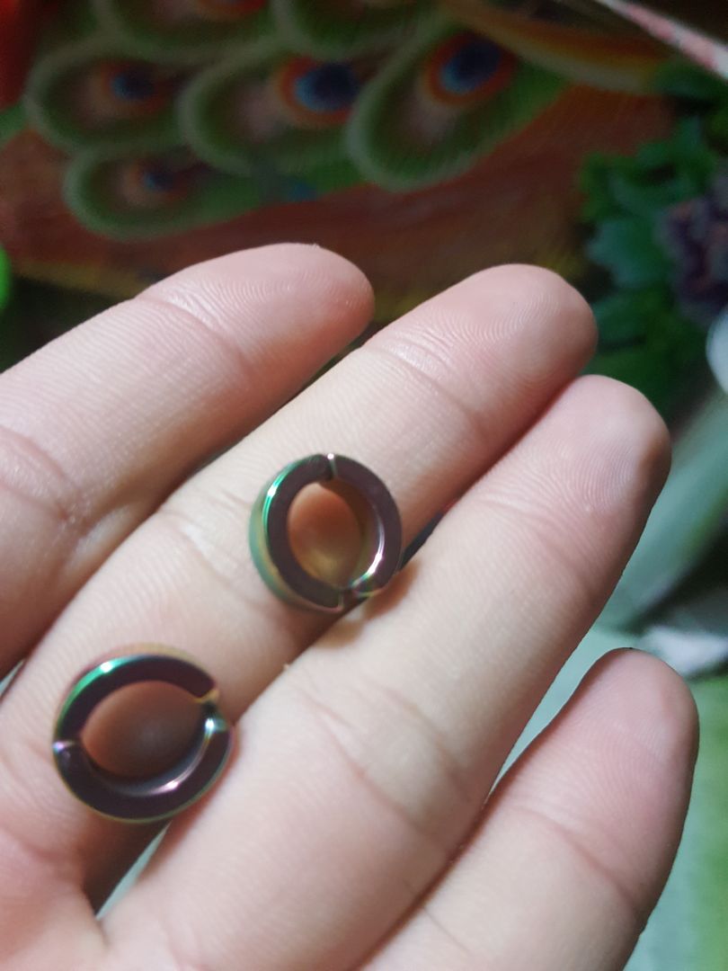 đẹp nhưng mà không như trong hình mình đặt.  mong tiki khắc phục đẹp nhưng mà không như trong hình mình đặt.  mong tiki khắc phục