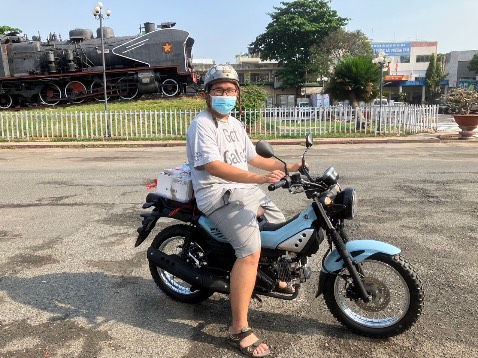 Sản phẩm tốt, hàng hot quá nên shop đổi màu đen qua xanh, cũng OK. Giấy tờ về chậm nhưng cũng xong. Shop tư vấn nhiệt tình.