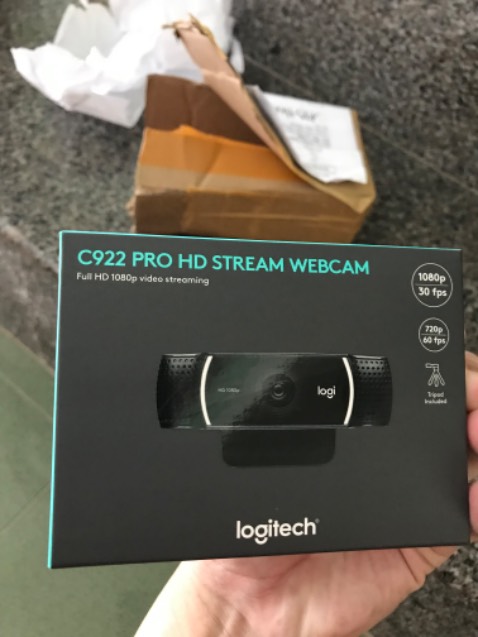 Cảm quan hàng ok. Hình ảnh nét. Mic thu tốt. Xài lâu thời gian mới biết chất lượng. Nên mua