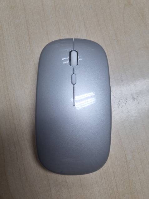 Tiki giao hàng nhanh, màu sắc chính xác. Ngoài hình tạm ổn trong tầm giá, sử dụng ban đầu thấy ổn.