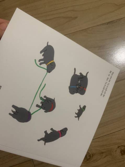 con mình đặc biệt thích sách bên này, cứ líu lo đọc theo mẹ suốt