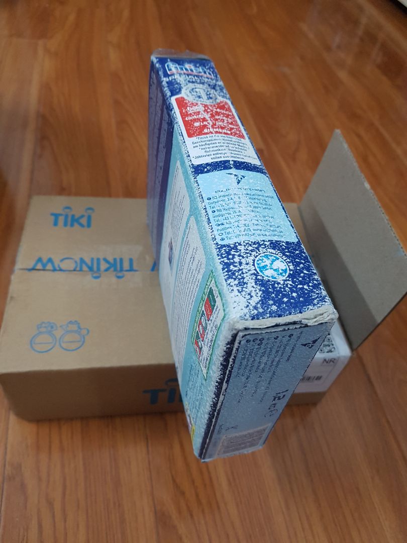 Đã nhận hàng, vỏ hộp bị ngấm nước trước đó nên bị nổ rộp, cũ kĩ, ko có HSD. Không hài lòng với chất lượng sản phẩm với giá tiền mua.