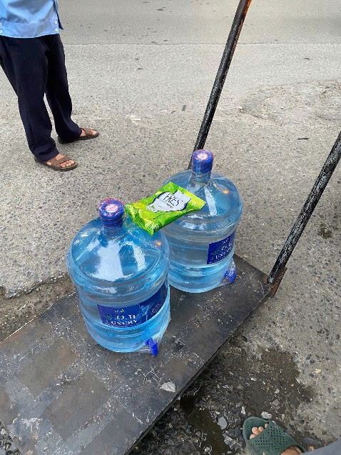 Shop lên đơn và giao hàng nhanh. Shipper thân thiện, mình bế bé nên shipper ngỏ ý bê vào nhà cho. Quá nhiệt tình luôn🥰