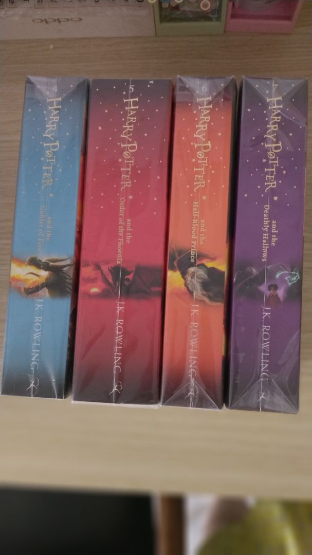 mình mới đặt hôm qua mà hôm nay đã có hàng rồi, dù là ship từ Hà Nội vào TPHCM. Hàng được đóng cẩn thận và shipper thân thiện ^^