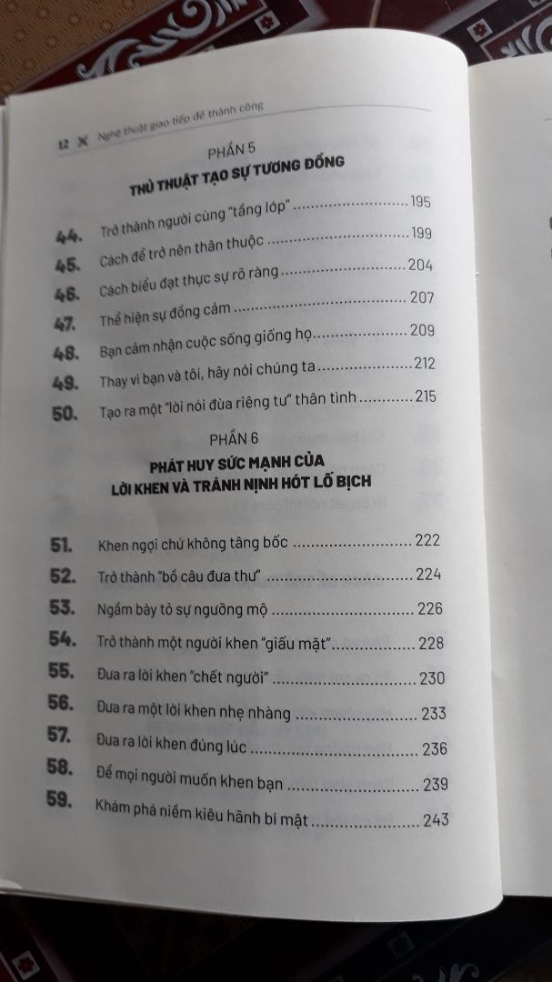 Nếu như Đắc Nhân Tâm khuyên bạn phải cần có những gì thì quyển sách này sẽ chỉ cho bạn một cách tường tận và rất chi tiết về những gì cần phải có và làm thế nào để có đc khả năng giao tiếp tốt. Khuyến khích các bạn nên mua để đọc. ?