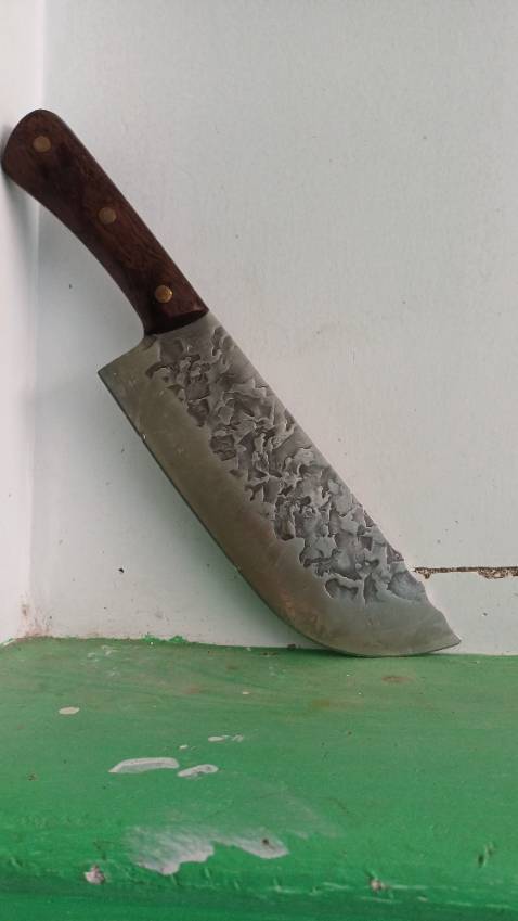 Dao đẹp cầm vừa tay Dao rất sắc thái thịt bò tuyệt vời, cảm ơn shop giao hàng đúng hãng chất lượng