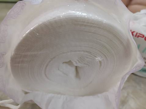 Vải mềm mịn, thấm hút tốt, giá tiki rẻ hơn so với app khác, lúc mua chỉ có 39K.