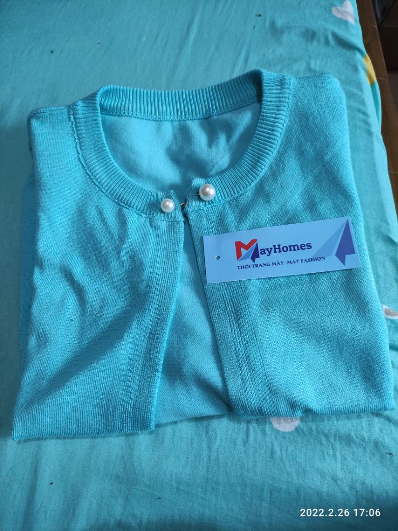 Cực kỳ hài lòng, sản phẩm đóng gói chắc chắn, ship nhanh, áo rất đẹp, chất len rất mềm mịn, mặc vừa người. Sẽ mua ủng hộ các sản phẩm của shop.