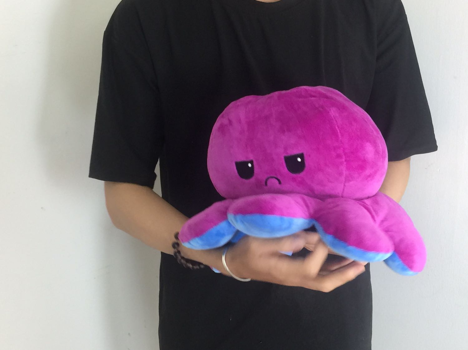 Xinh lắm nè. Rất dễ thương
Nhận hàng mình rất hài lòng. Gấu giống ảnh. 
Bên trong nhiều bông êm lắm. Vải ngoài siêu co dãn. 
Ship nhanh. Đóng gói rất ok. Vs có quà tặng nữa. 
Thank shop
5 sao. 
Sẽ quay lại.