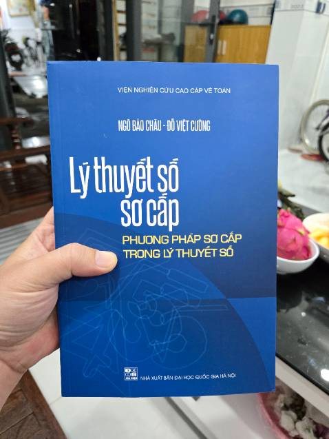 Ủng hộ giáo sư Châu là chính, chứ mình đọc cũng ko hiểu gì ^_^