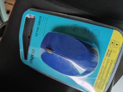 Di chuột ổn, kiểu dáng hơi to,kết nối dễ và nhanh, dùng cho được cả đt android, iphone thì chưa thử. Mỗi tội để im lâu khi đụng lại thì phản hồi hơi lâu chắc do chế độ tiết kiệm pin !? Nói chung ổn trong tầm giá. Độ bền chưa biết. Thanks shop