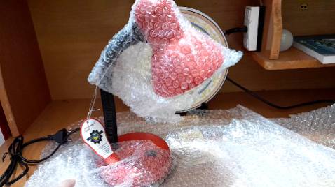 mình thấy đèn này thiết kế đẹp, bật dễ, bóng đèn sáng