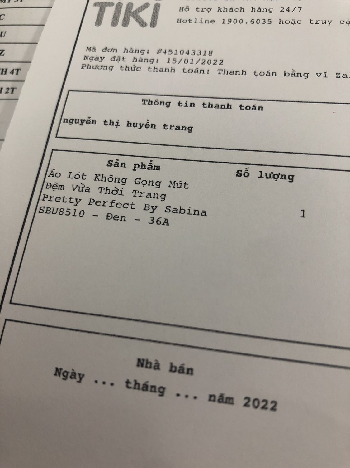 Mình đặt màu đen nhưng giao màu kem. Tuy nhiên hàng đẹp, đóng gói cẩn thận, mặc lên vừa vặn mình đánh giá 5*