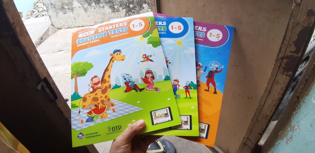 Đã nhận được hàng, giao hàng nhanh, đóng gói kỹ, sách đẹp, shipper thân thiện. Many thanks. Đã nhận được hàng, giao hàng nhanh, đóng gói kỹ, sách đẹp, shipper thân thiện. Many thanks.