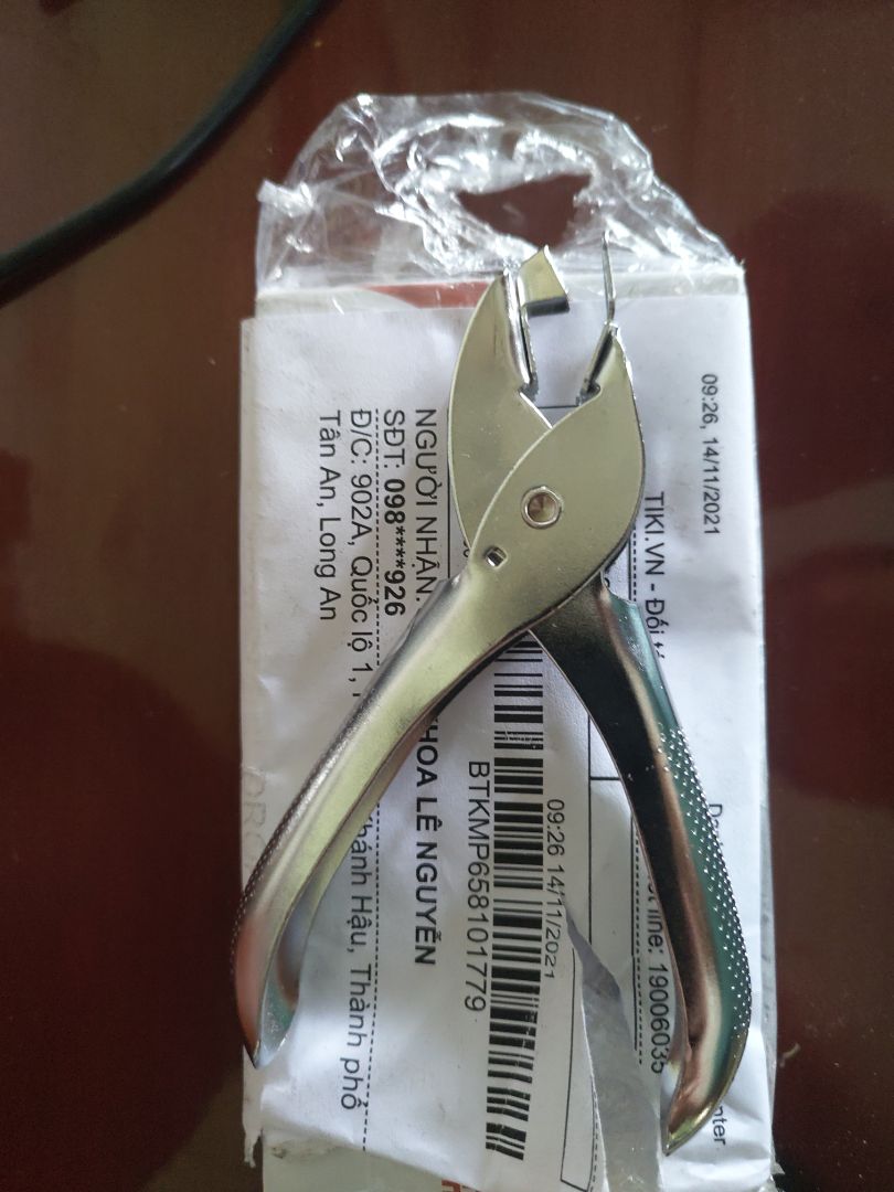 Giao hàng nhanh, kềm dày, chắc chắn, dễ nhớ kim, ko bị rách giấy.