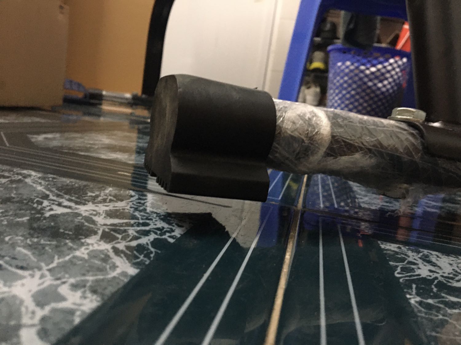 Ghế lắp vô bị kênh lên phải 3cm, bấp bênh như vậy là sao??? 
Mong phản hồi sớm từ tiki Ghế lắp vô bị kênh lên phải 3cm, bấp bênh như vậy là sao??? 
Mong phản hồi sớm từ tiki