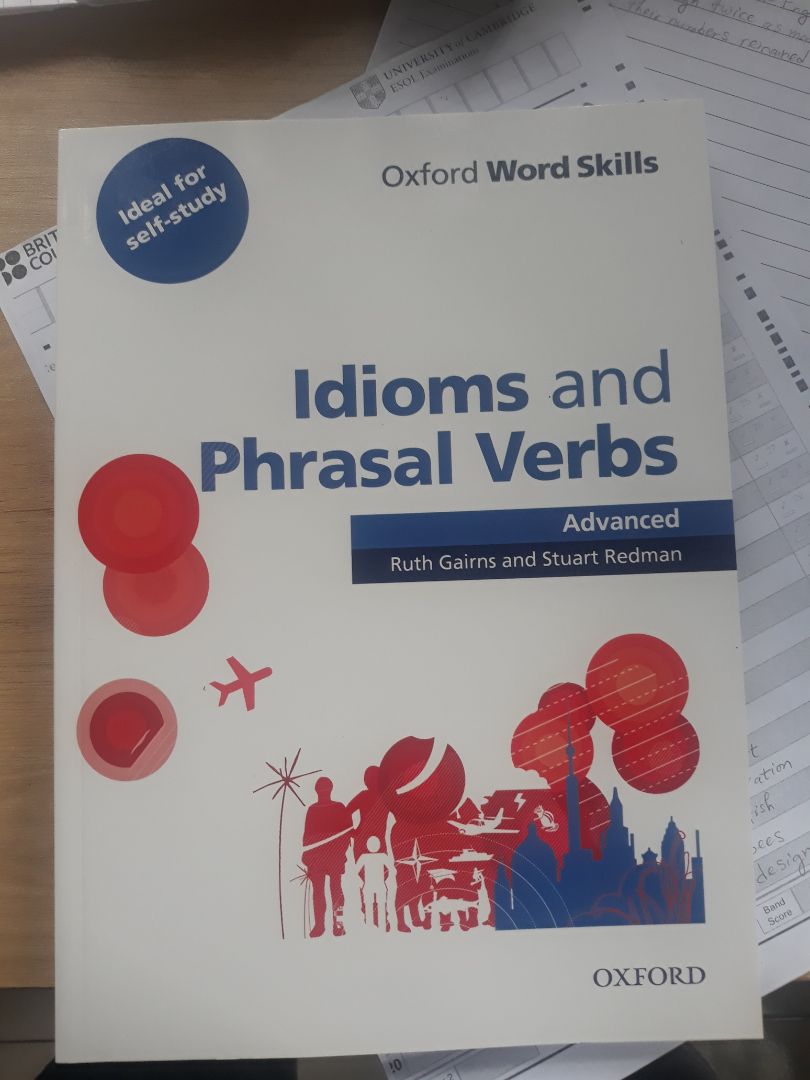 sách đẹp, chất lượng tốt. Nội dung gồm những idioms nâng cao có thể ứng dụng trong đời sống, hoặc dùng để chuẩn bị cho ielts hoặc kì thi tiếng Anh cũng ok